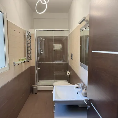 Luxury Av